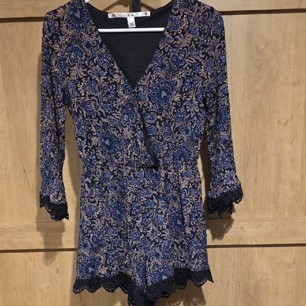 (J49) Chelsea & Violet Black Romper Juniors Sz XS